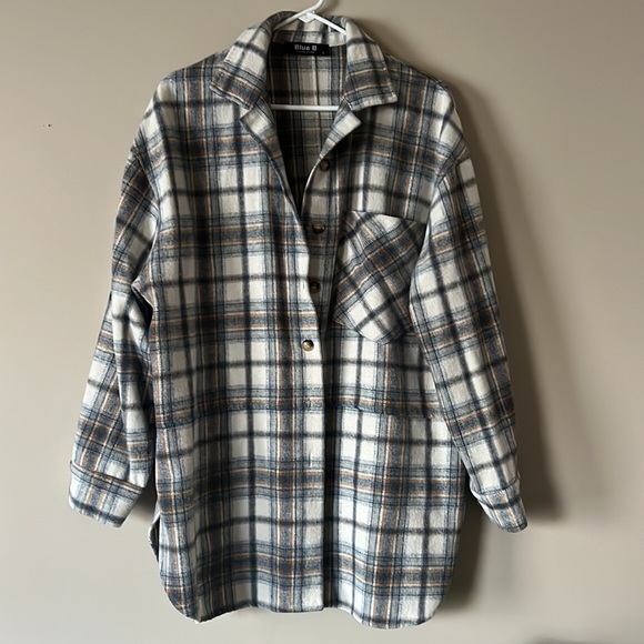 Blue B Boutique Plaid Button Up Shacket Large - Picture 1 of 7